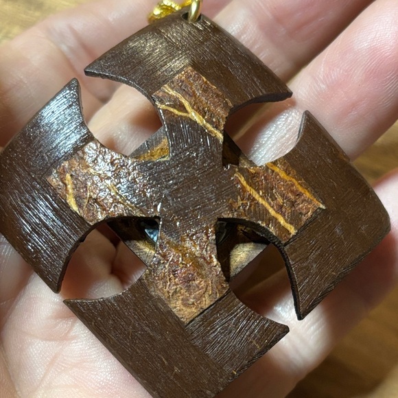 Unique painted wood necklace - Picture 3 of 5